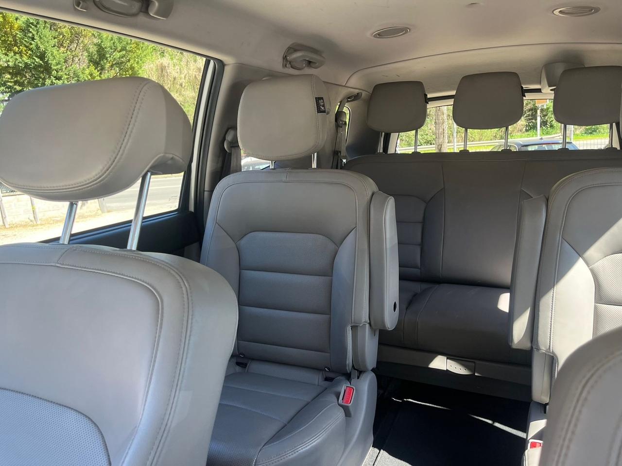 Ssangyong Rodius 2.2 Diesel - 4x4 - 7 Posti