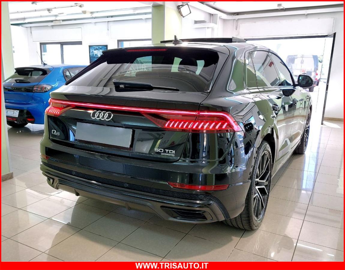 AUDI Q8 50 3.0 TDI Hybrid Quattro S-Line (TETTO PANORAMICO APRIBILE)