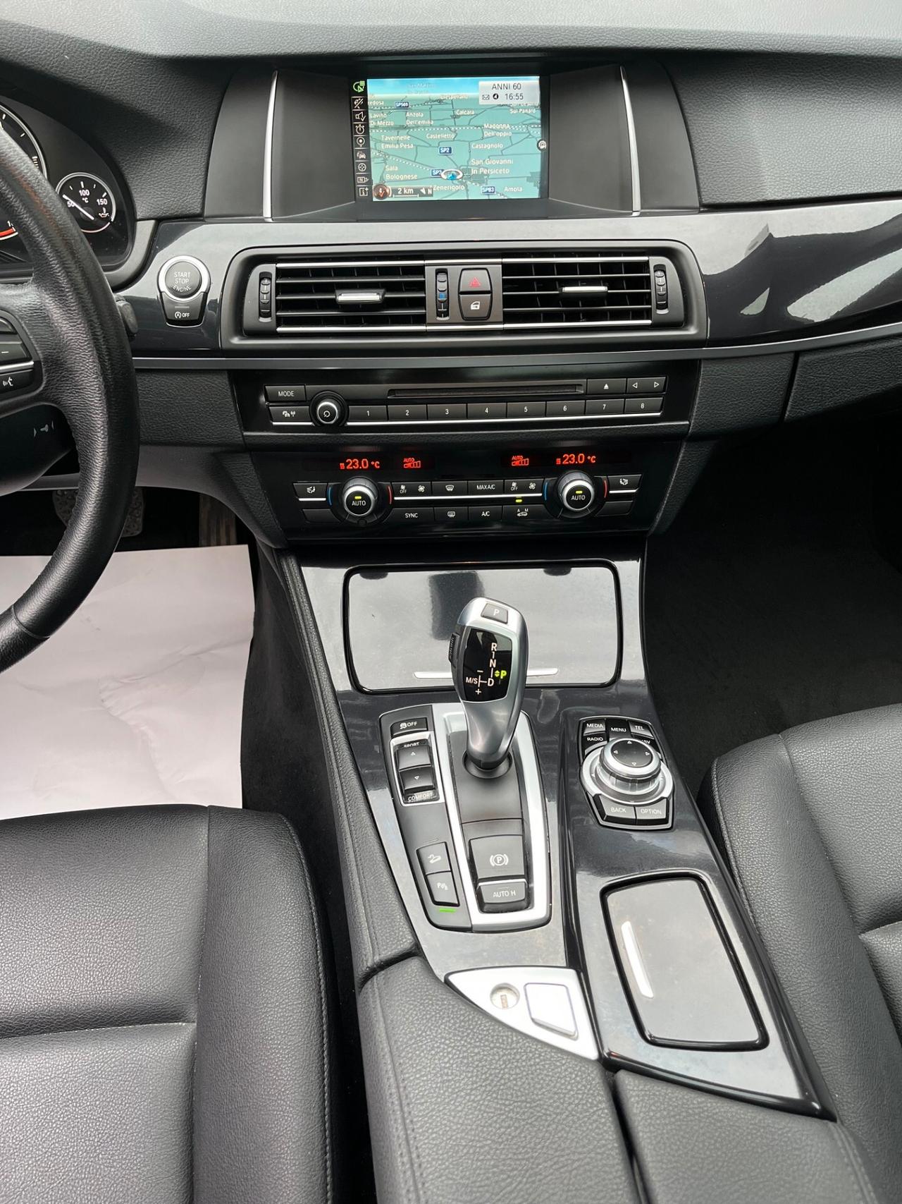 Bmw 520 520d xDrive Touring 190cv auto. TETTO / TAGLIANDI