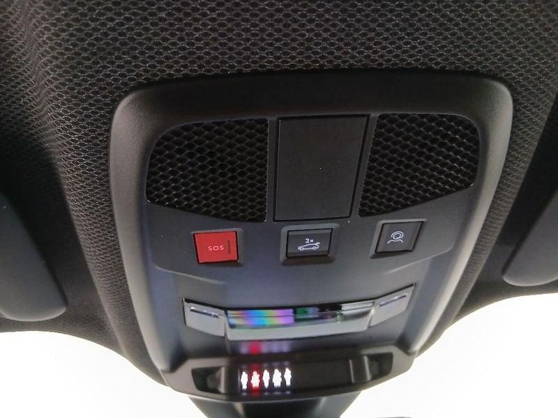 Jeep Avenger 1.2 turbo e-hybrid mhev The North Face 4xe 145cv edct6