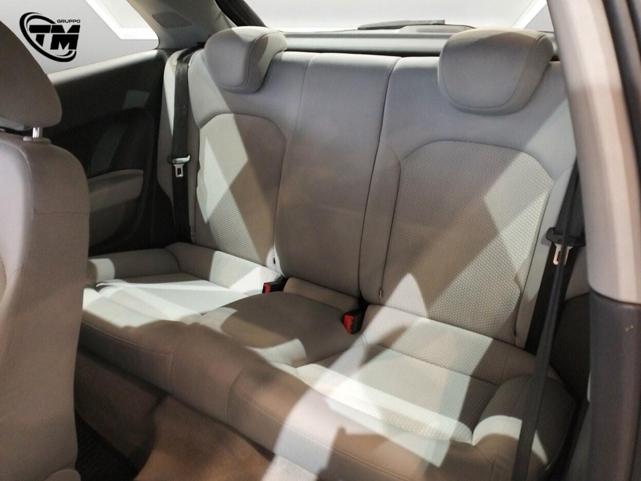 Audi A1 3p 1.6 tdi Attraction c/clima 90cv NEOPATENTATI