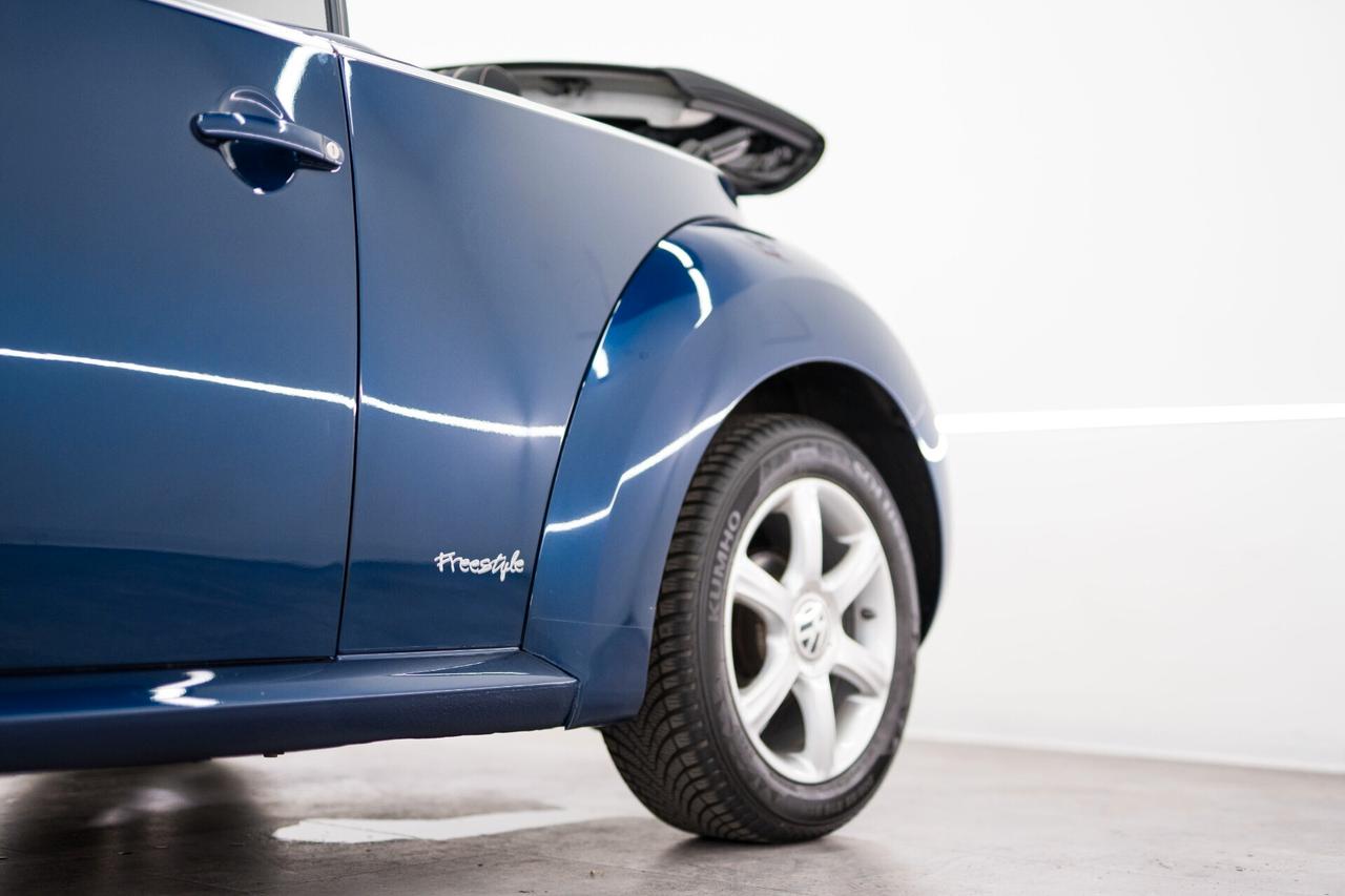 Volkswagen New Beetle 1.6 Cabrio