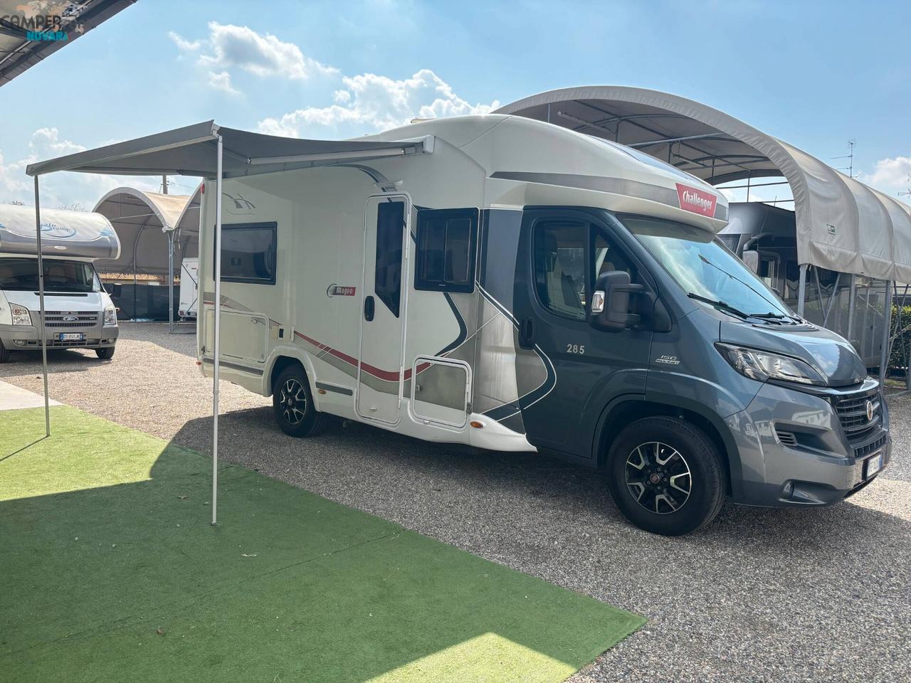 CHALLENGER MAGEO 285 - Semintegrale letto alla francese in coda e basculante