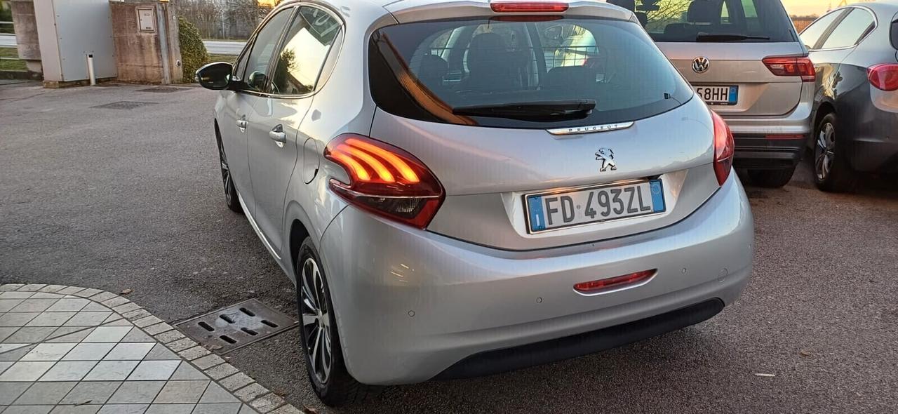 Peugeot 208 BlueHDi 75 5 porte Allure Neopatentati