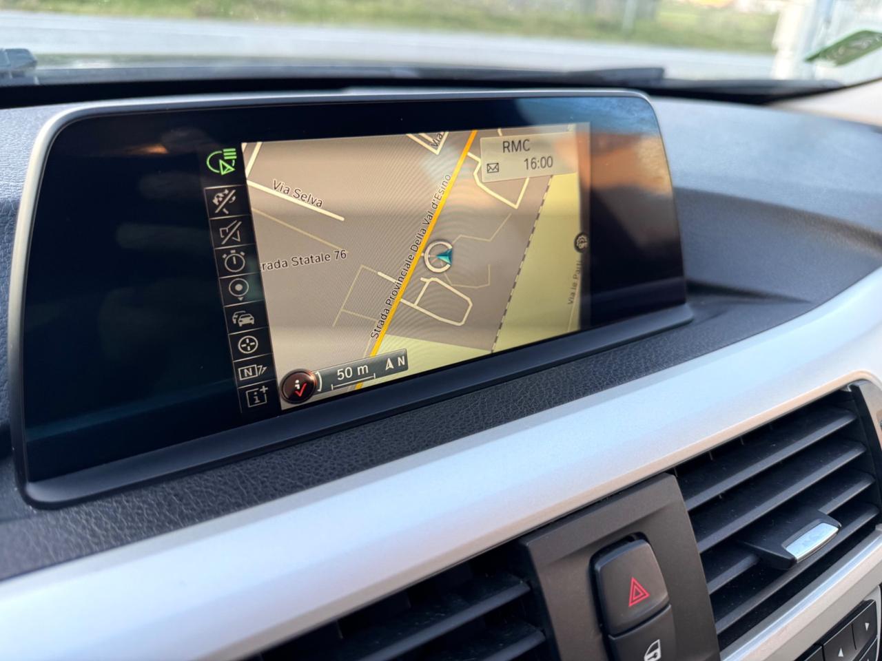 BMW 320d Automatic Touring XDRIVE - Navi 17