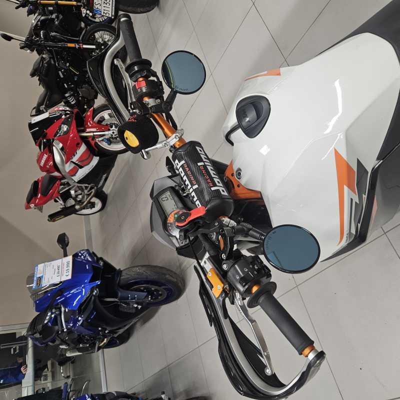 KTM 990 Supermoto R - 2011