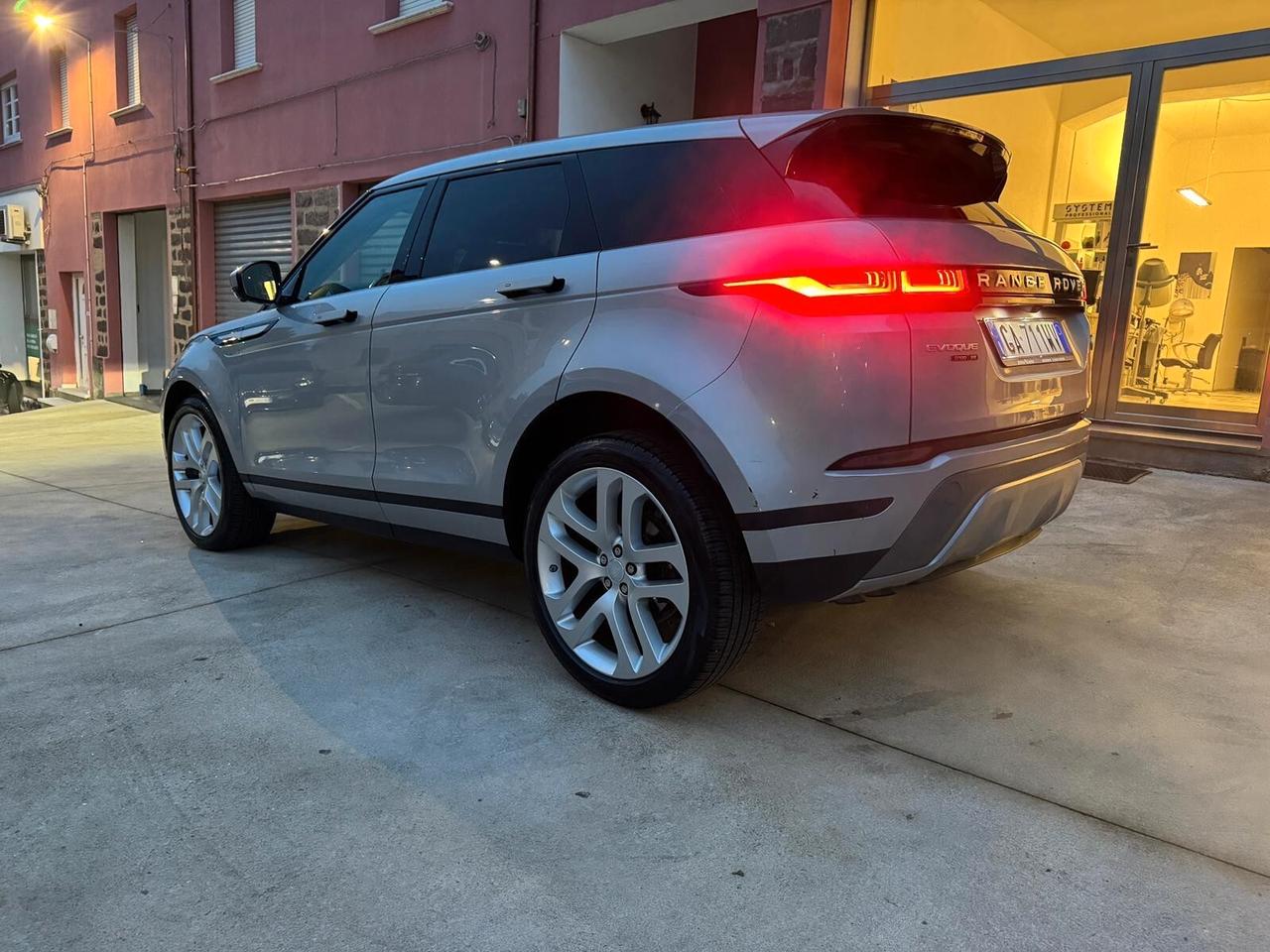 Land Rover Range Evoque 2.0 TD4 180 CV 5p. SE Dynamic