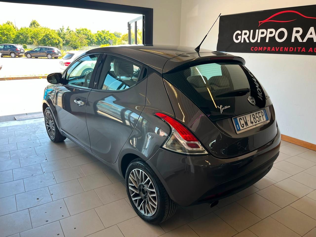 Lancia Ypsilon 1.2 69 CV 5 porte Platinum
