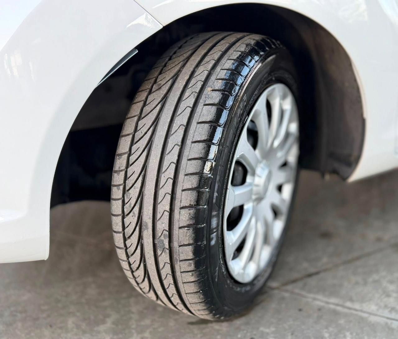 Ford Fiesta 1.5 TDCi 75CV 5 porte Titanium