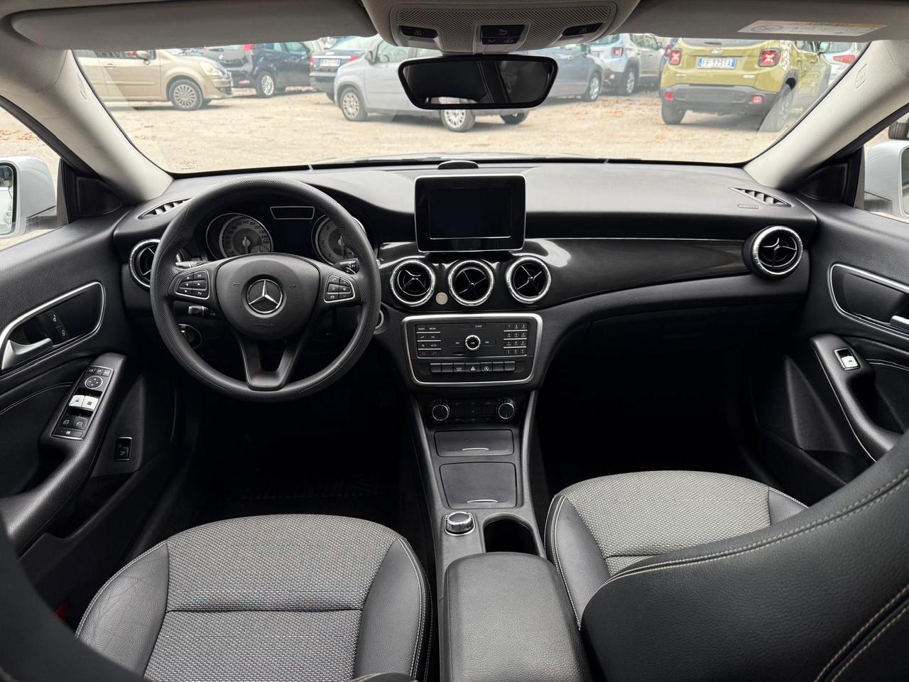 Mercedes-benz CLA 200 d Automatic Premium