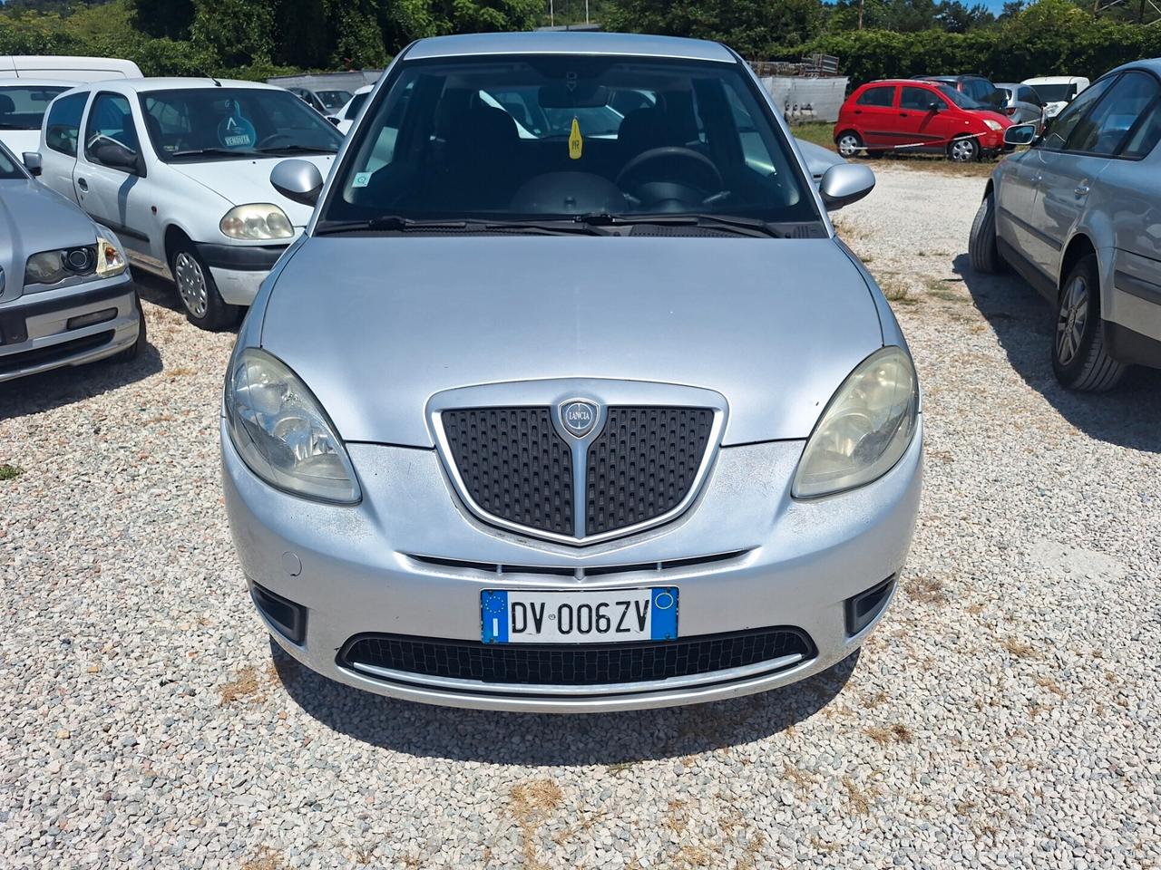 LANCIA YPSILON 2010 GPL 77CV NEOPATENTATI PIENO 24€ 400KM