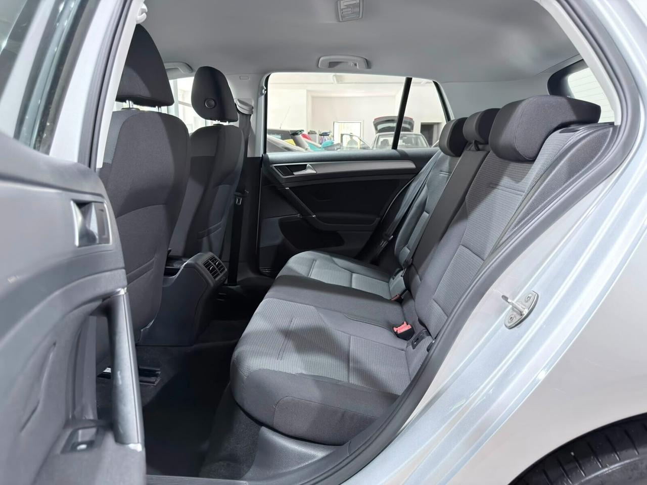 VOLKSWAGEN GOLF 1.6 TDI 110CV 5P COMFORTLINE