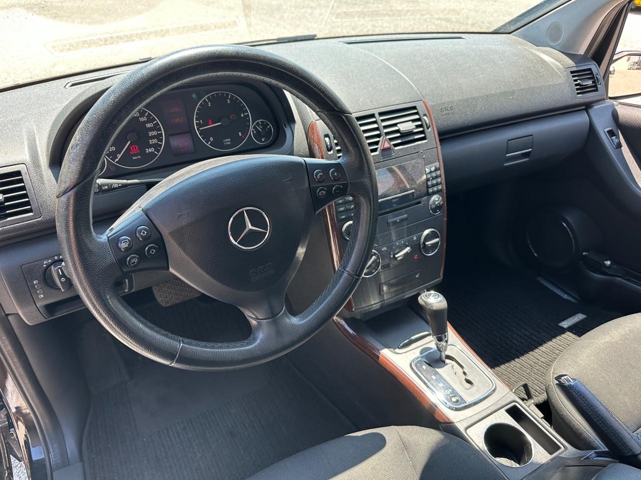 Mercedes-benz A 180 A 180 CDI Avantgarde autom 110 MKM