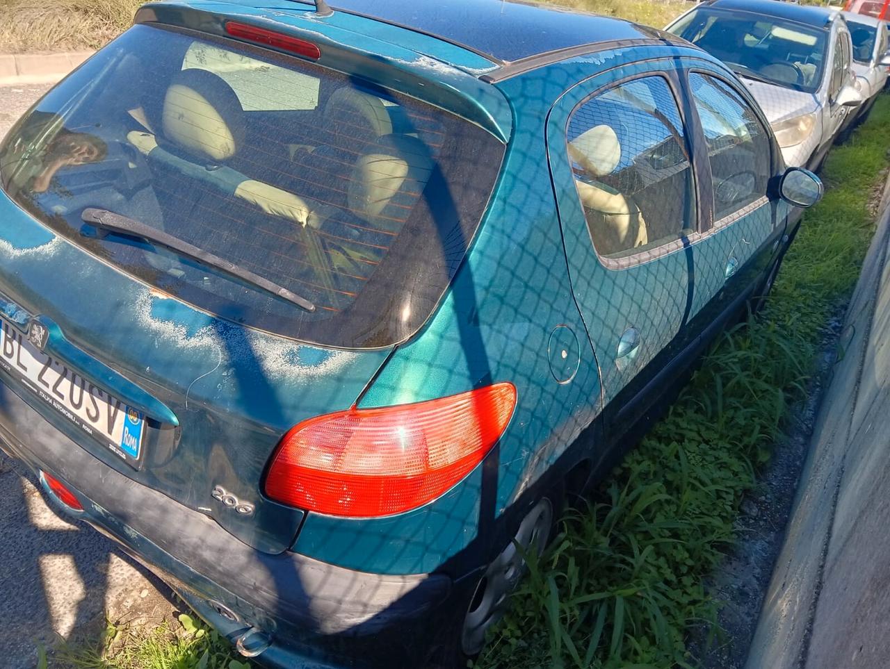 Peugeot 206 1.1 5p. XR