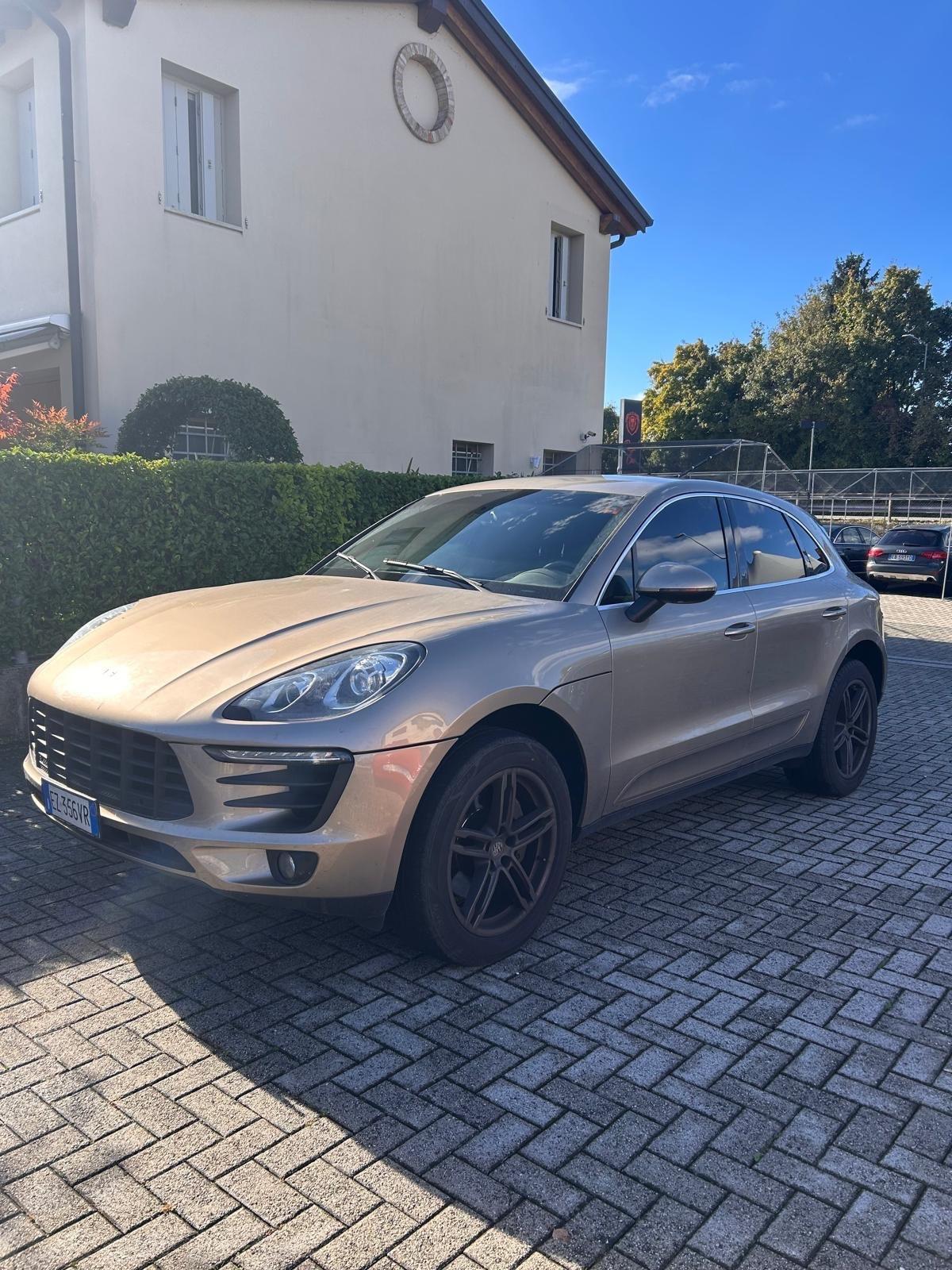 Porsche Macan S
