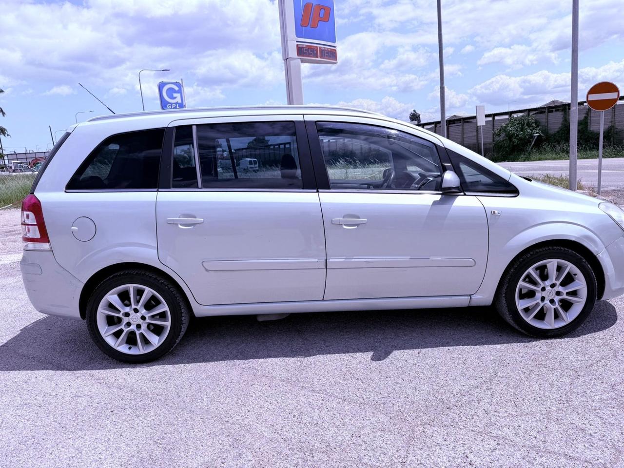Opel Zafira 1.6 16V metano