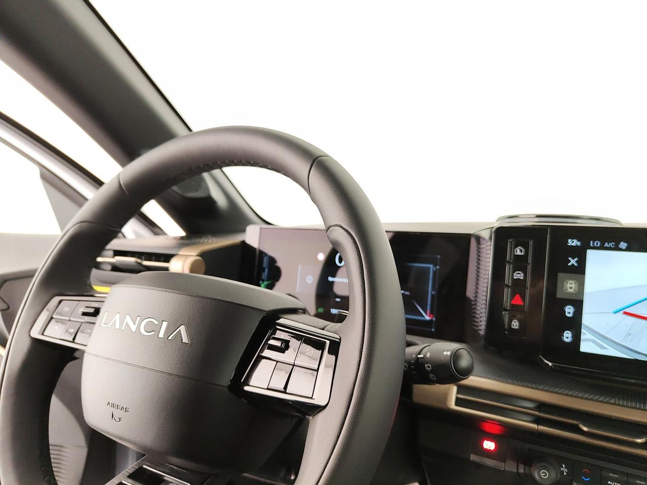 Lancia Ypsilon Hybrid e-DCT LX
