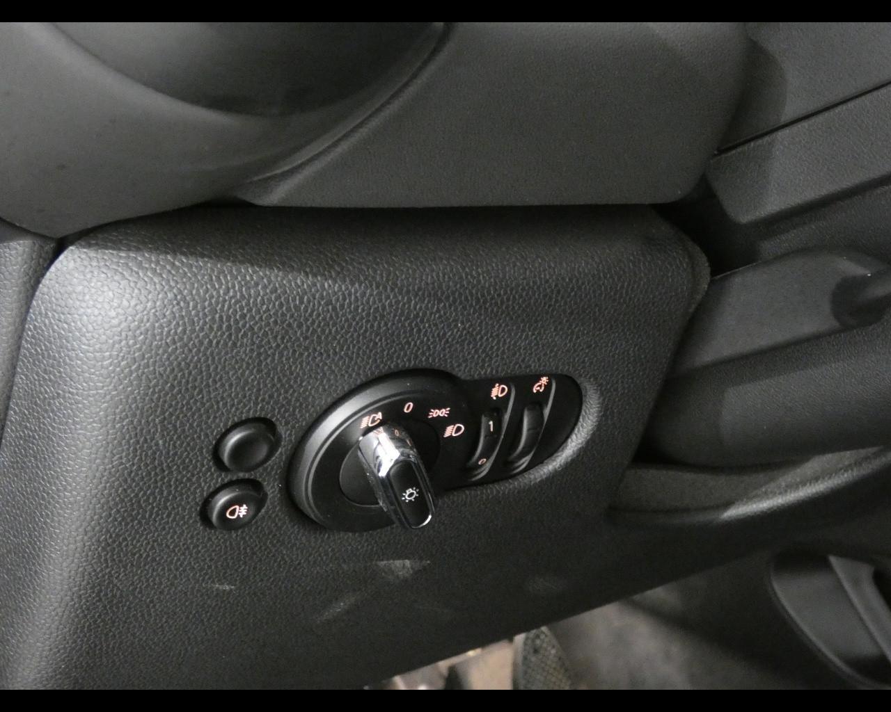 MINI Mini 5 porte (F55) - Mini 1.5 Cooper Classic 5 porte