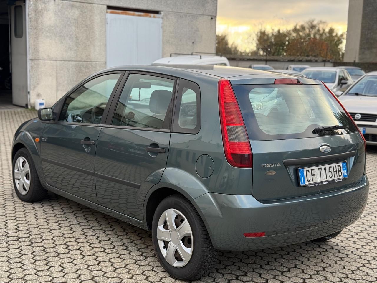 Ford Fiesta 1.2 16V 5p. Ambiente