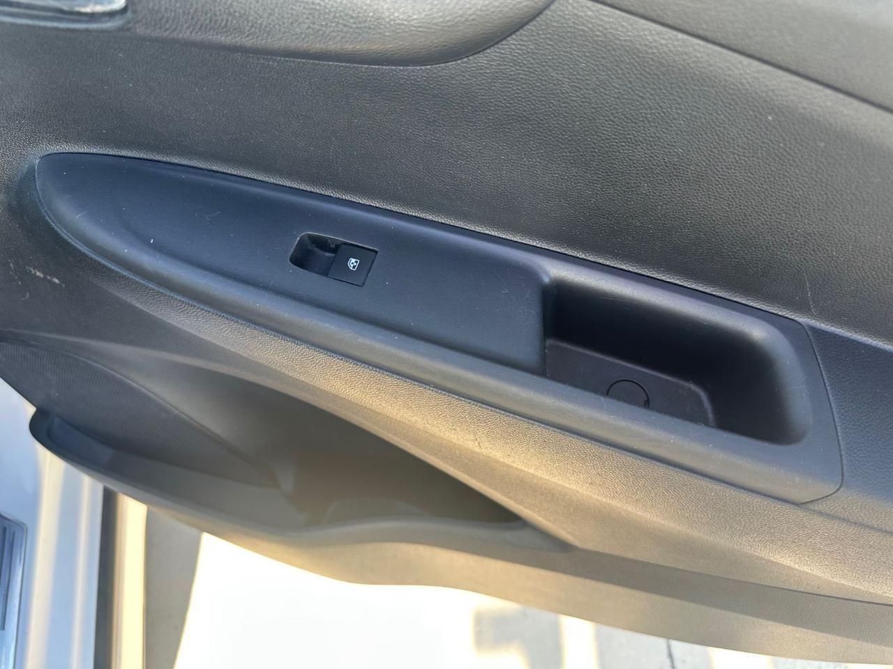 Opel Karl Rocks 1.0 GPL