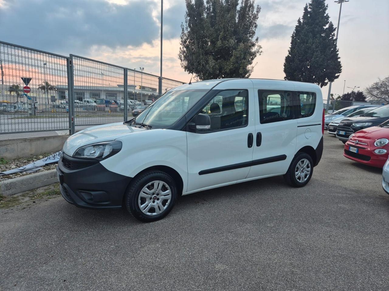 Fiat Doblo Cargo Combi 1.3 mjt 16v 95 CV E6