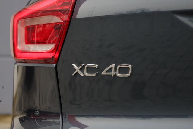 VOLVO XC40 T4 Recharge Plug-in Hybrid Inscription