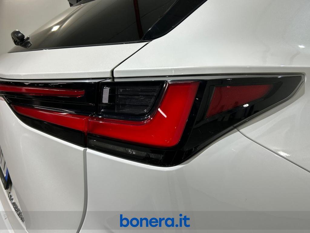 Lexus NX 2.5 Plug-in Premium 4WD e-CVT