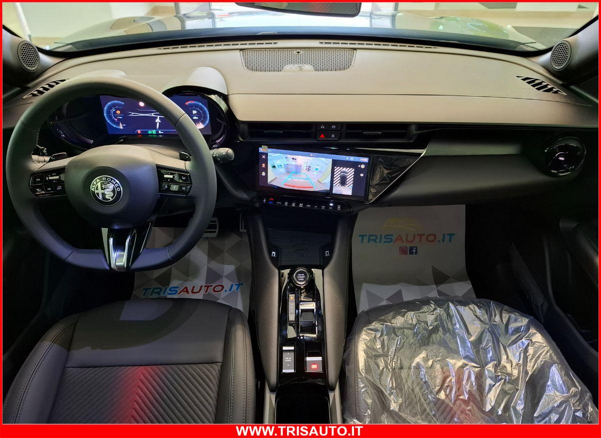 ALFA ROMEO Junior 1.2T Hybrid eDCT6 Speciale NEOPATENTATI IVATA