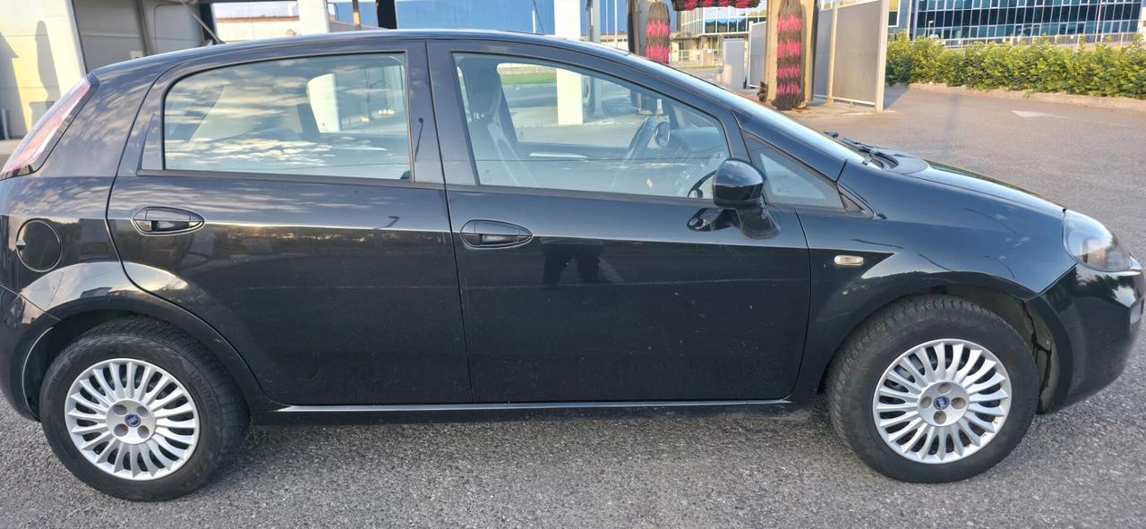 Fiat Punto 1.3 MJT II 75 CV 5 porte Easy neopatentati