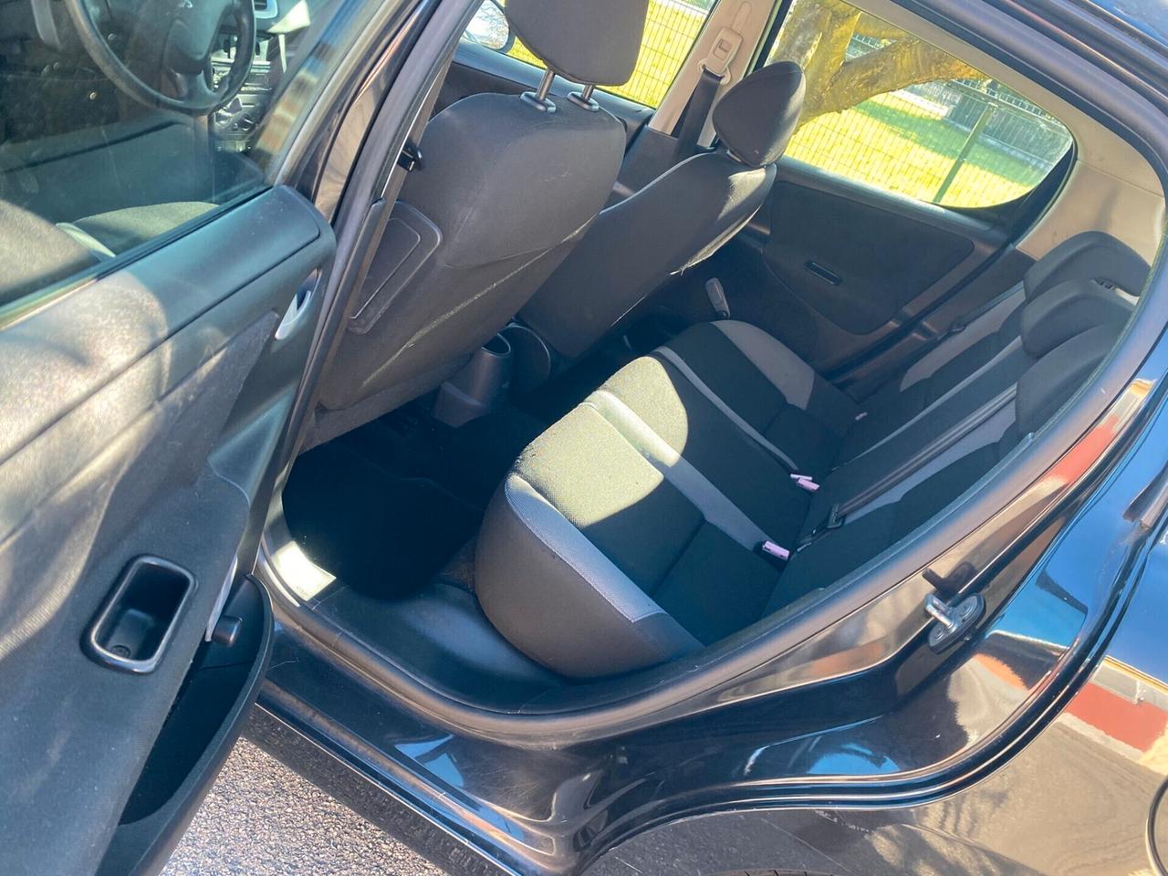 Peugeot 207 1.4 75cv Benzina Euro4 - NEOPATENTATI