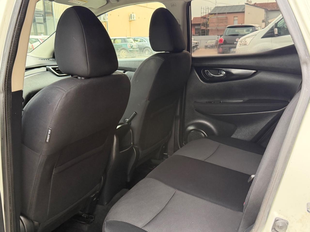 Nissan Qashqai 1.2 DIG-T N-Connecta Neopatentati