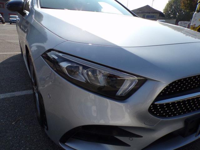 MERCEDES-BENZ A 180 d Automatic Premium