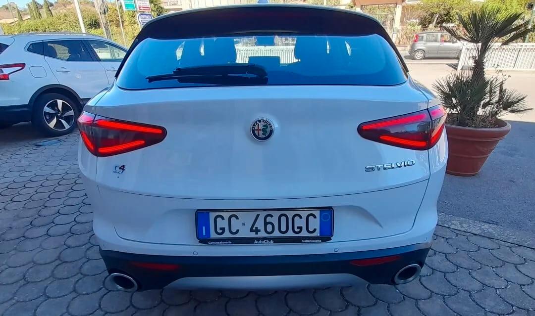 Alfa Romeo Stelvio 2.2 Turbodiesel 190 CV AT8 Q4 Business