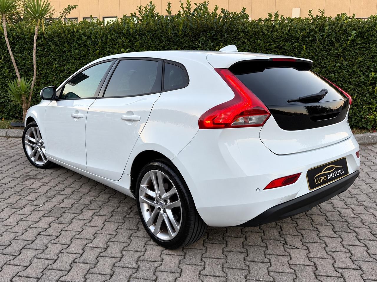 Volvo V40 D2 Kinetic - 2016 - EURO6B