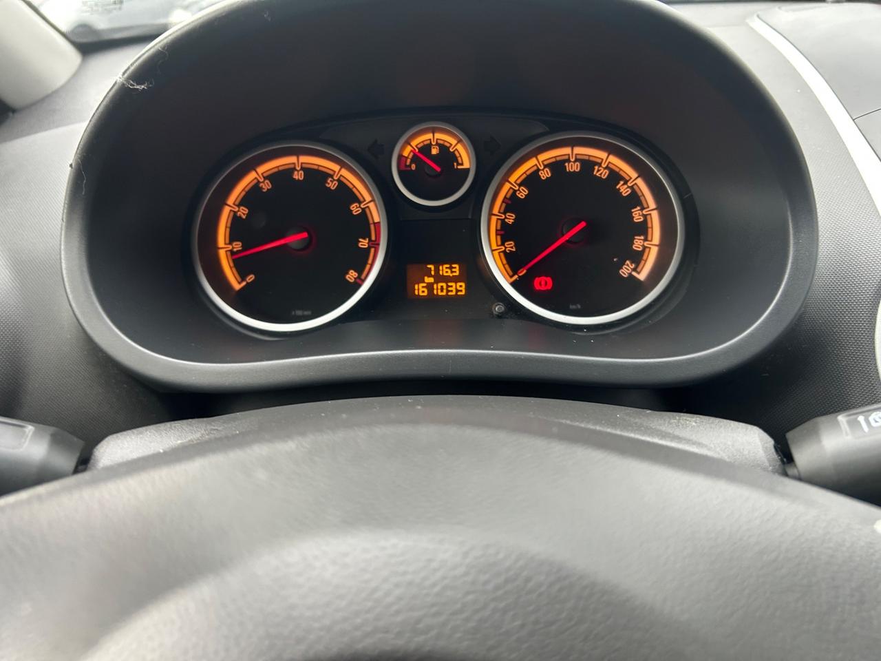 Opel Corsa 1.2 5 porte Cosmo