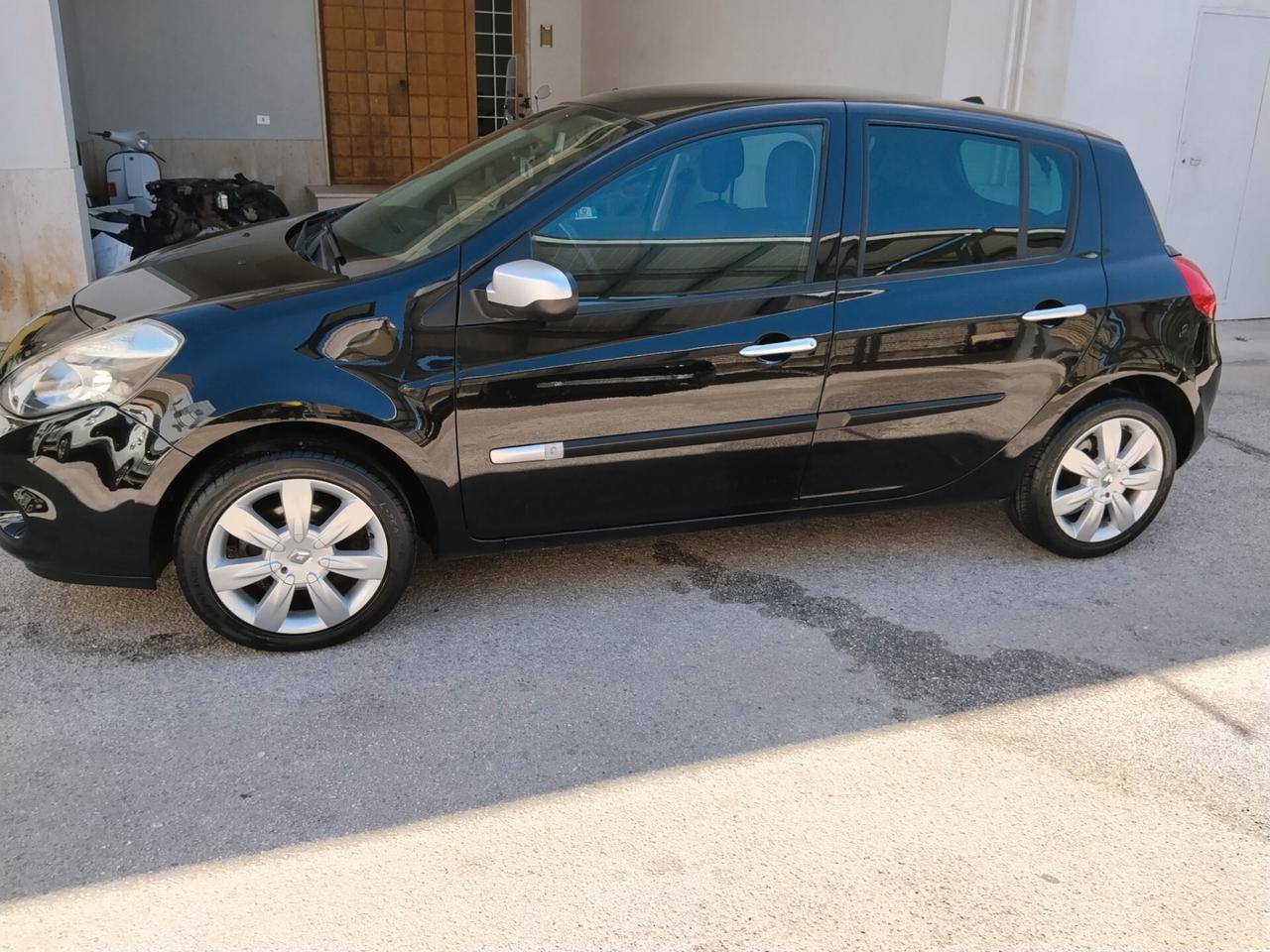 Renault Clio 1.2 16V 5 porte Dynamique