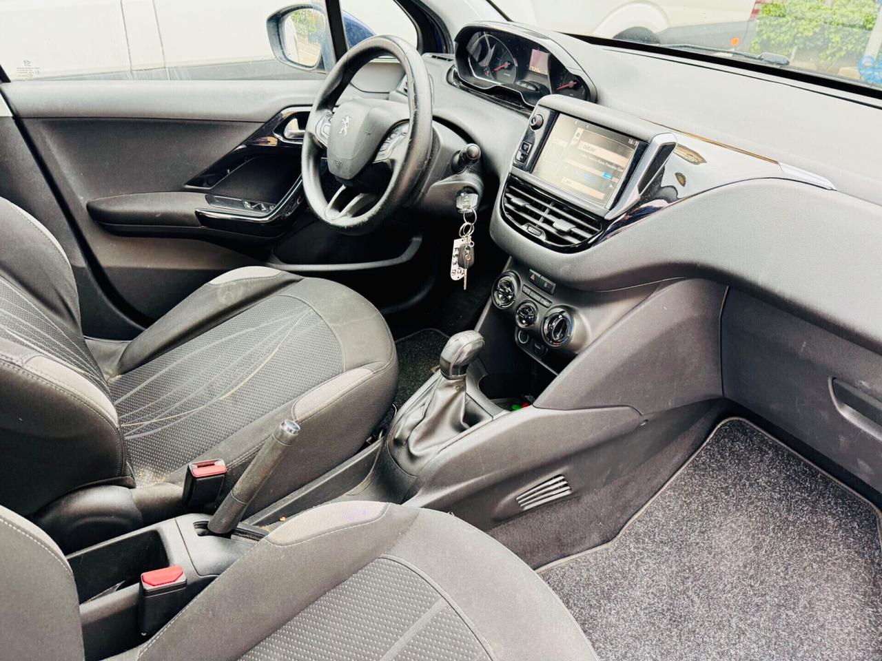Peugeot 208 1.2 5porte Allure Ok Neopatentati