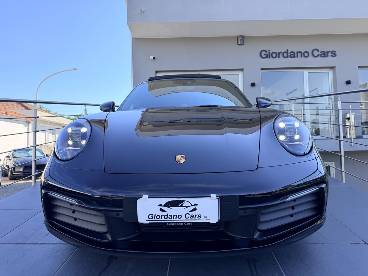 Porsche 911 Carrera total black cerchi 21 scarico sportivo