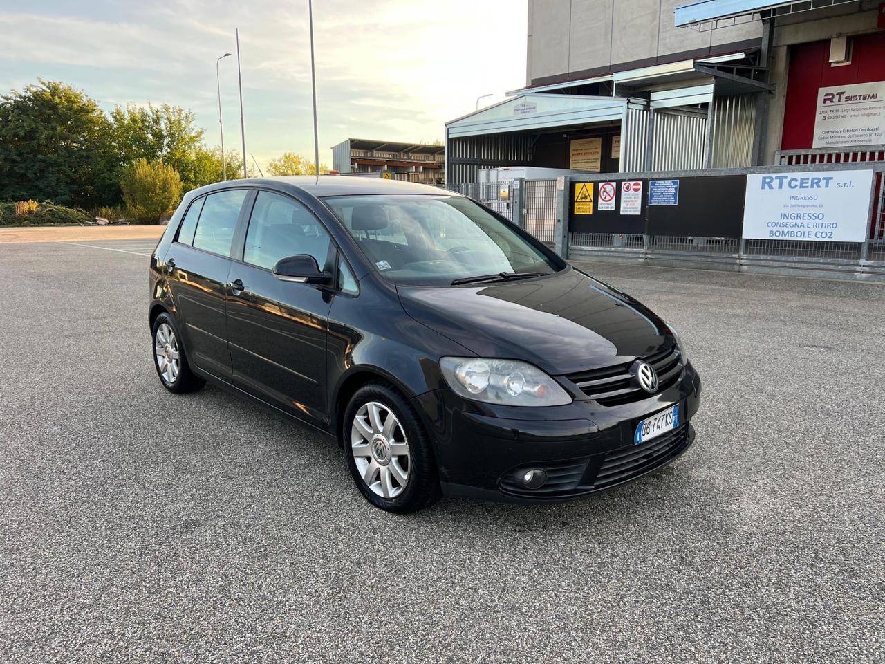 Volkswagen Golf 2.0 16V TDI 5p. Sportline