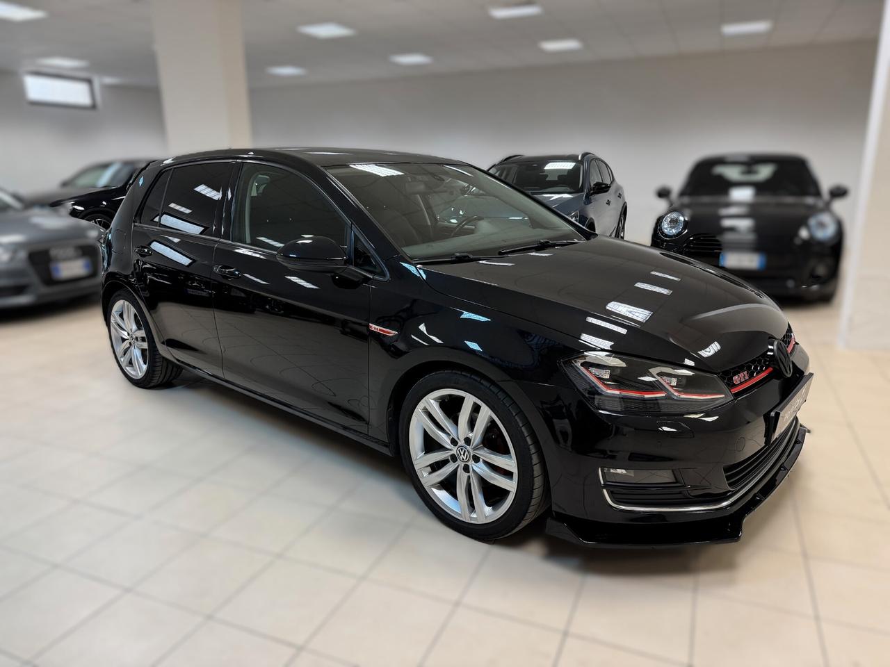 Volkswagen Golf 1.4 TSI 140 CV DSG GTI