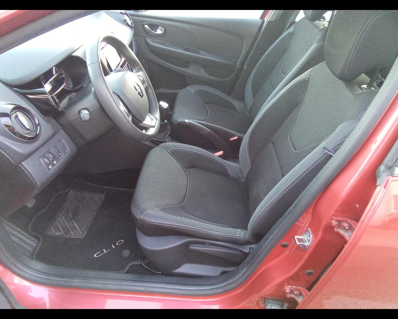 RENAULT Clio 4ª serie - Clio Sporter 1.2 75CV Zen