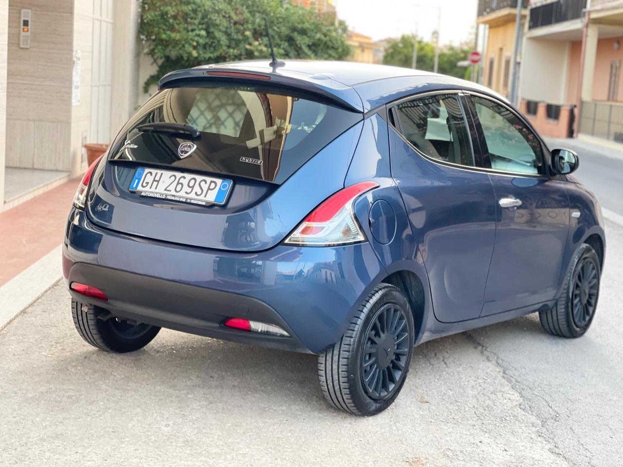 Lancia Ypsilon 1.0 Hybrid Ecochic Elefantino 2022