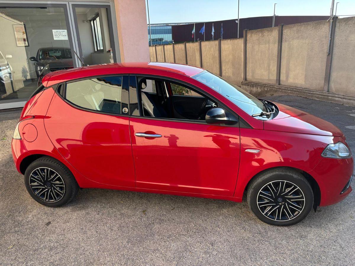 LANCIA Ypsilon 1.2 69 CV 5p.GPL Ecochic Silver