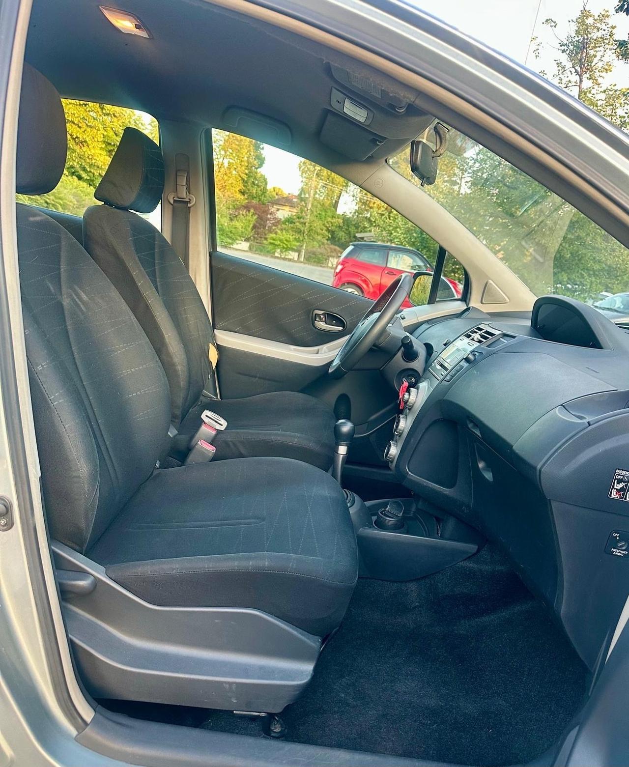 Toyota Yaris 1.3 5 porte Sol