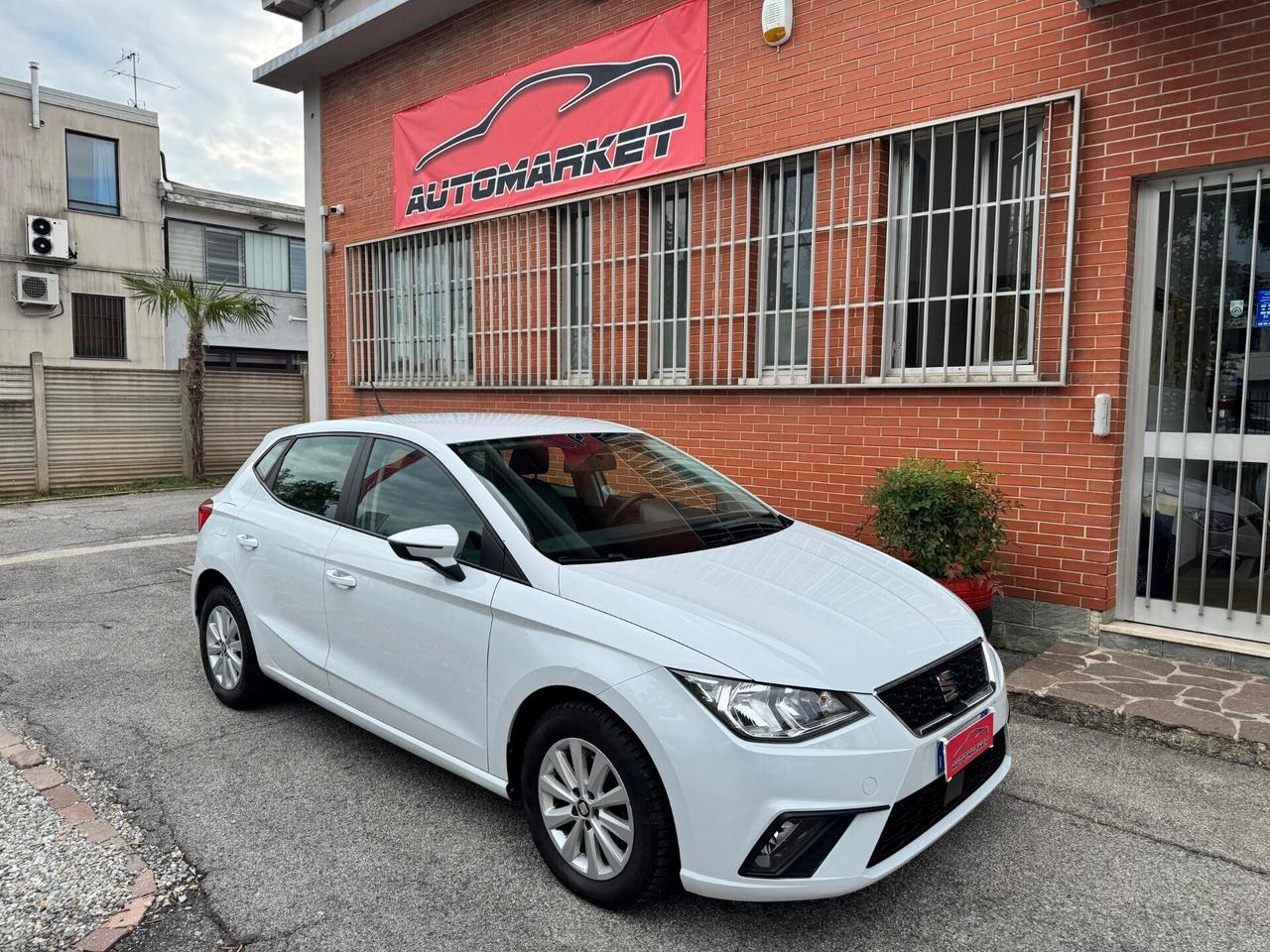 Seat Ibiza 1.6 TDI 95CV DSG NEOPATENTATI