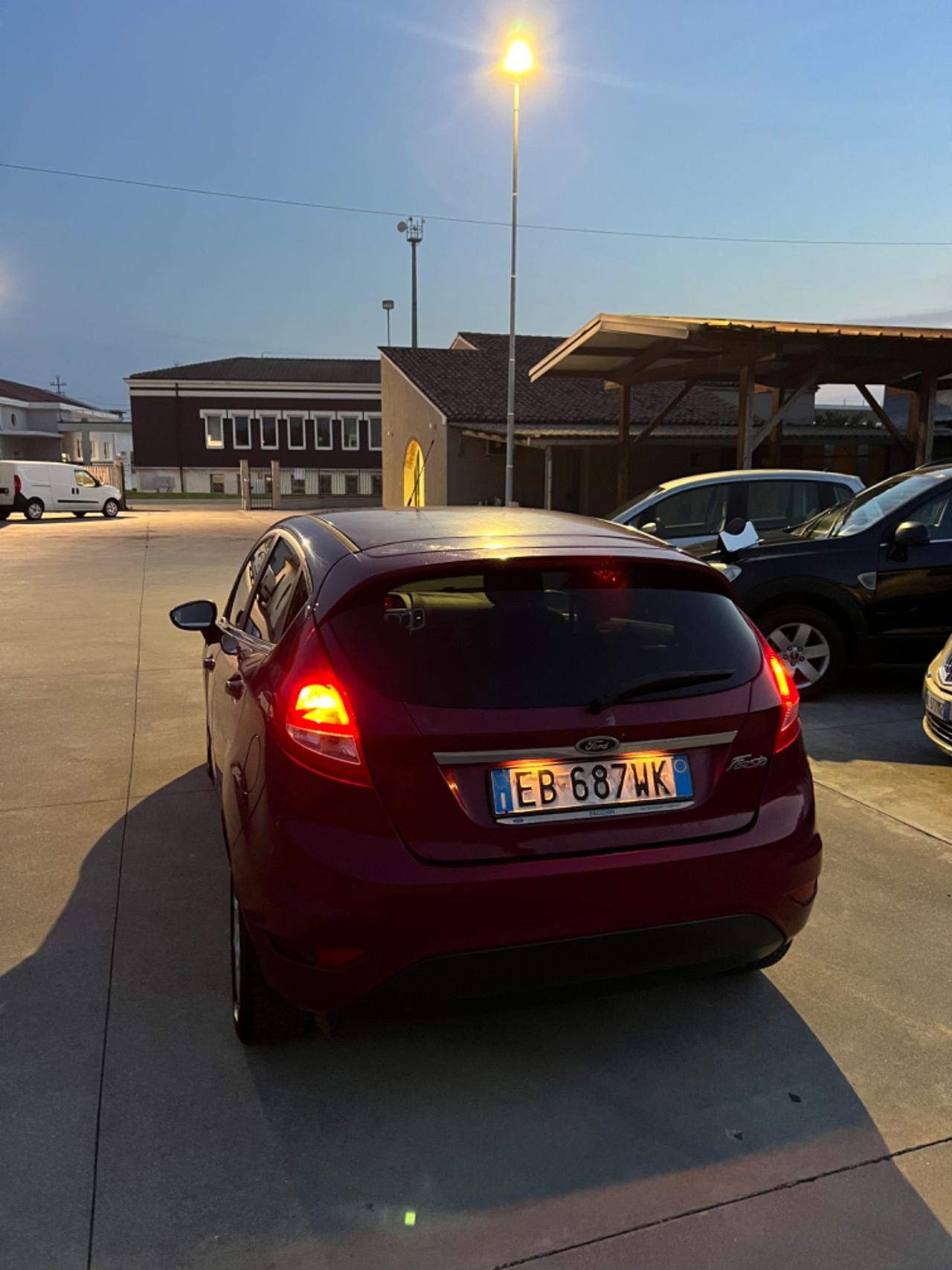 Ford Fiesta 1.4 5 porte Bz.- GPL Titanium