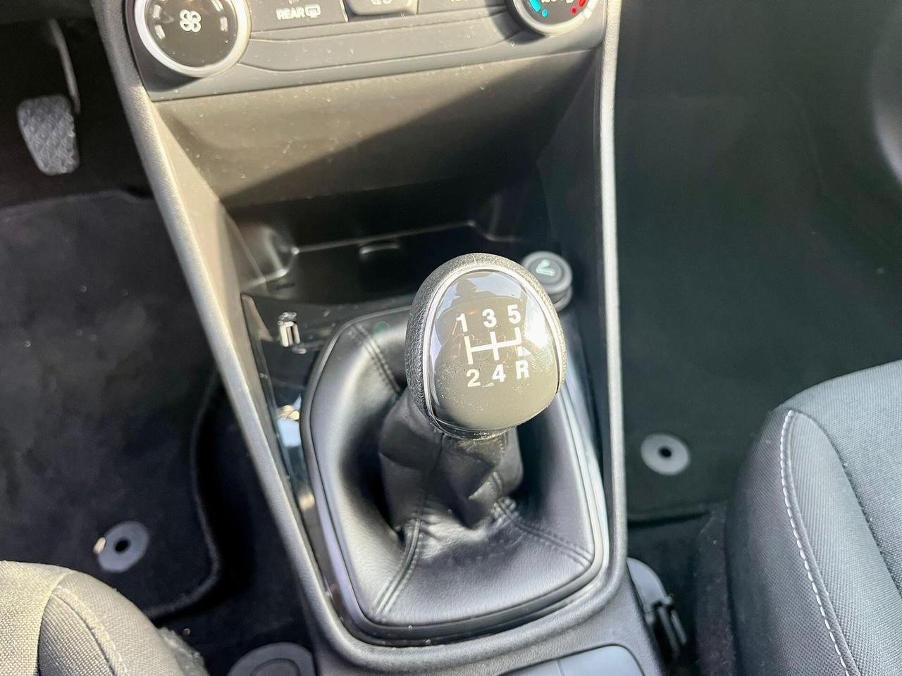 Ford Fiesta 1.1benz 2019 108.000km perfetta per neopatentati