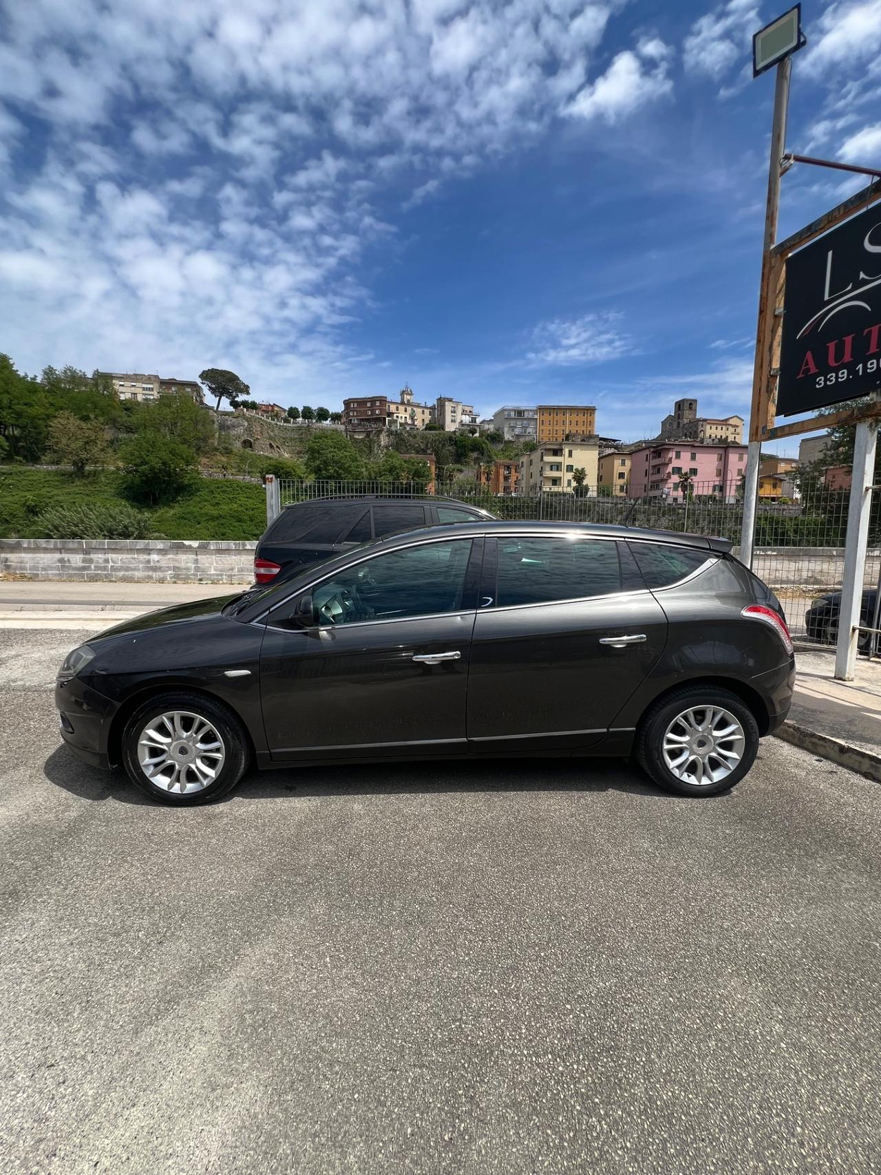 Lancia Delta 1.6 MJT DPF Platino
