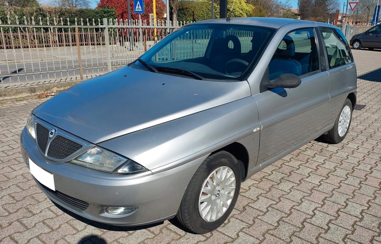 Lancia Y 1.2i cat Unica