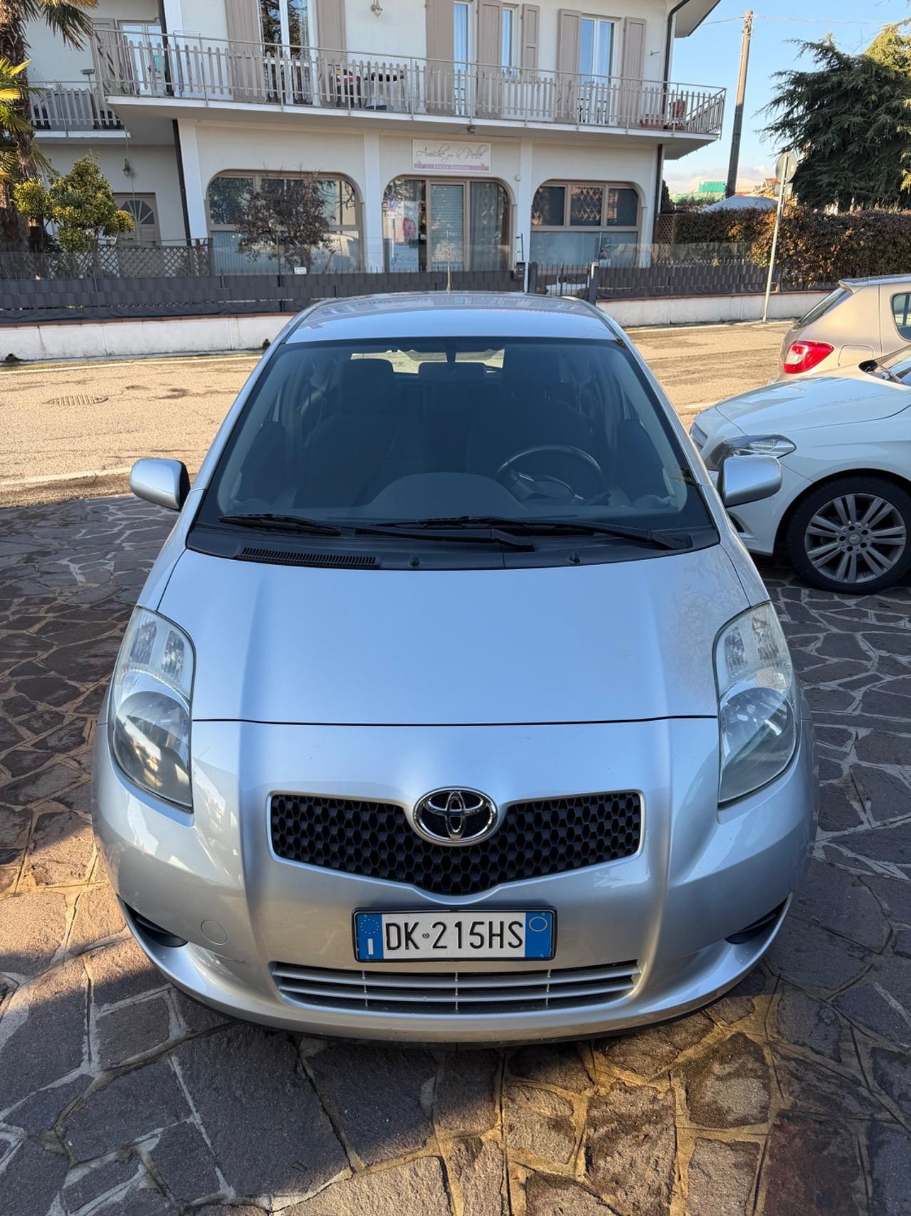 Toyota Yaris 1.4 D-4D 3 porte Sol